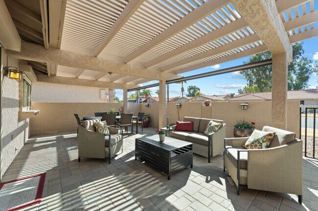 Building Photo - Welcome to this updated & spacious Golf Course Home in Leisure World a 45+ Active Adult Resort Co...