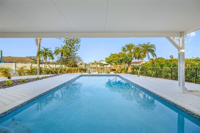 Building Photo - 1029 Bal Harbour Dr