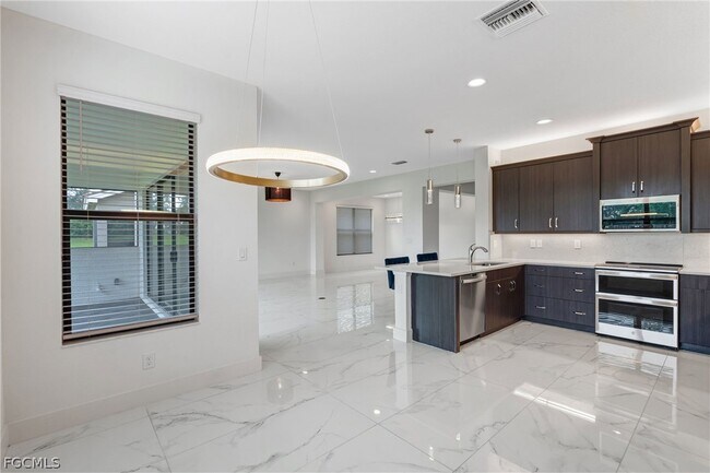 Building Photo - 11604 Meadowrun Cir