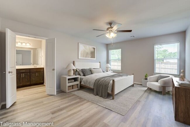 Building Photo - 4/2/2 in Broken Arrow!
