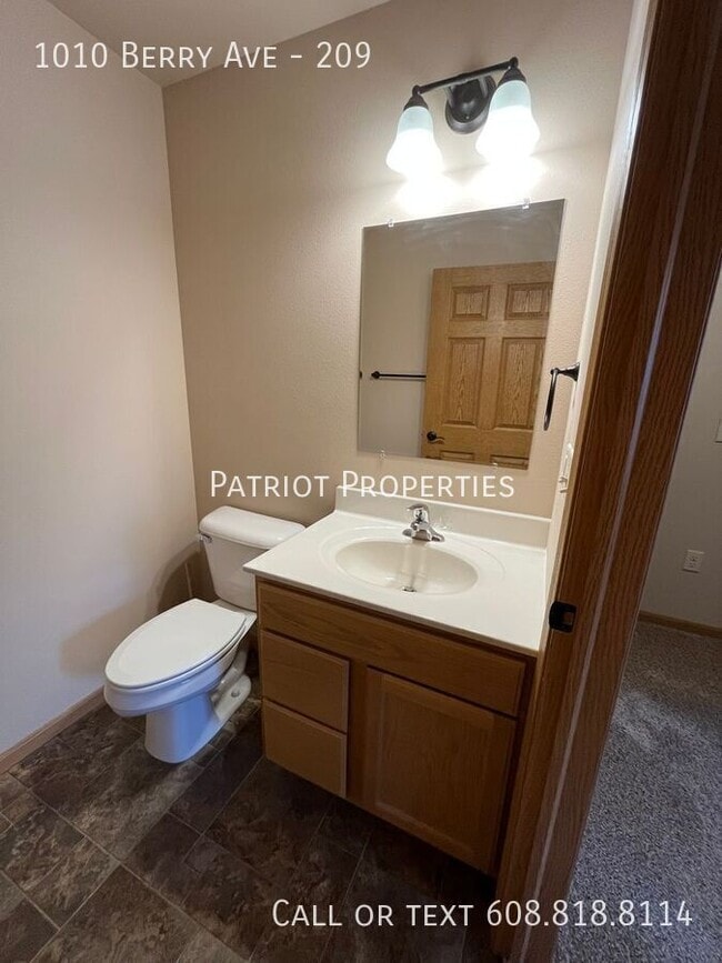 Building Photo - 1010 Berry Ave