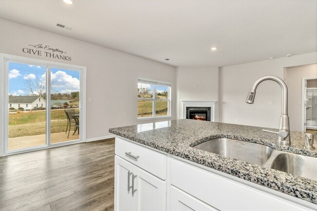 Building Photo - 122 Amblers Knl Rd