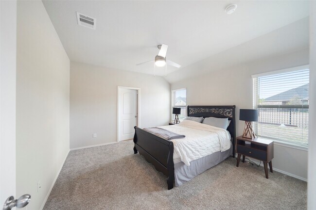 Building Photo - 9307 Colonial Bent Pl