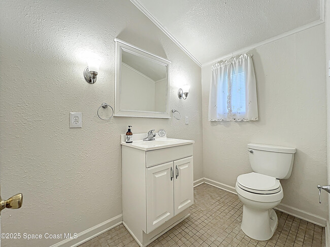 Building Photo - 2811 Indian River Dr
