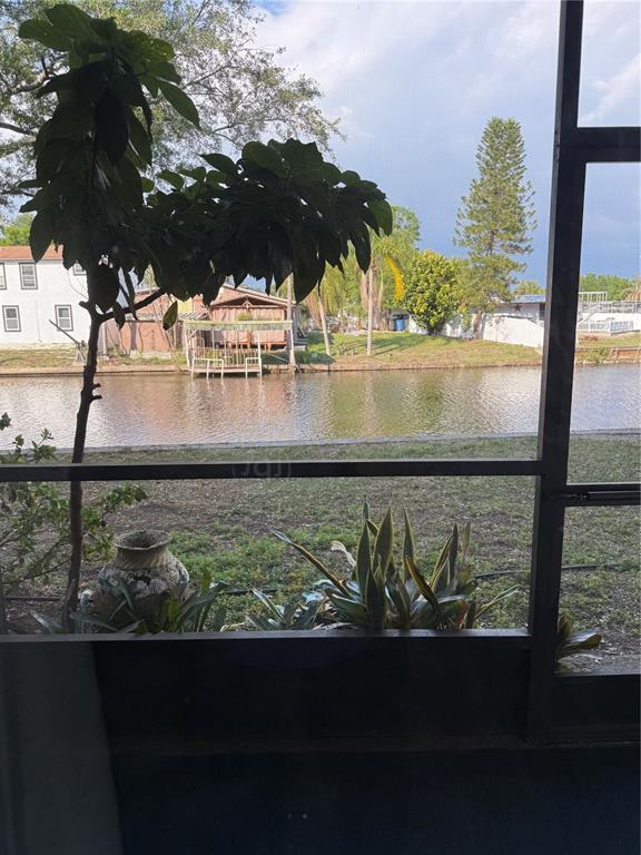 Building Photo - 9209 Tudor Dr