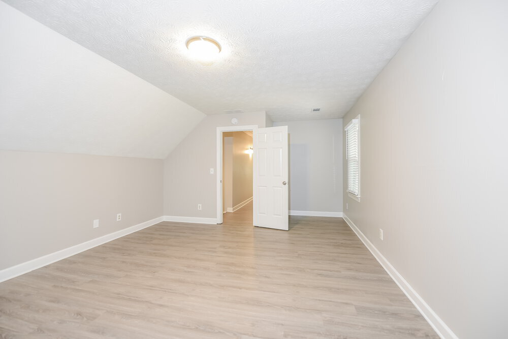 Building Photo - 231 Amsterdam Dr SW