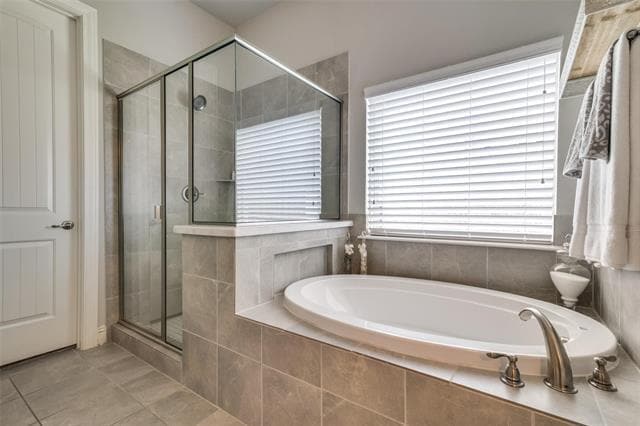 Building Photo - 613 Race Dr