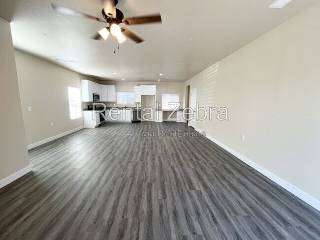 Building Photo - 1310 Playa Del Rey Dr