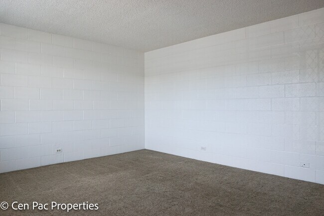 Building Photo - 95-023 Waihau St