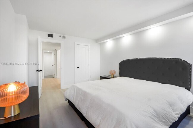 Building Photo - 1201 S Ocean Dr