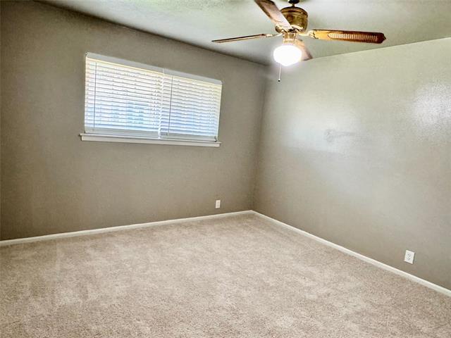 Building Photo - 7920 Royal Ln