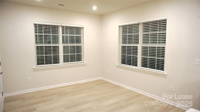 Building Photo - 107 Pampas Pl