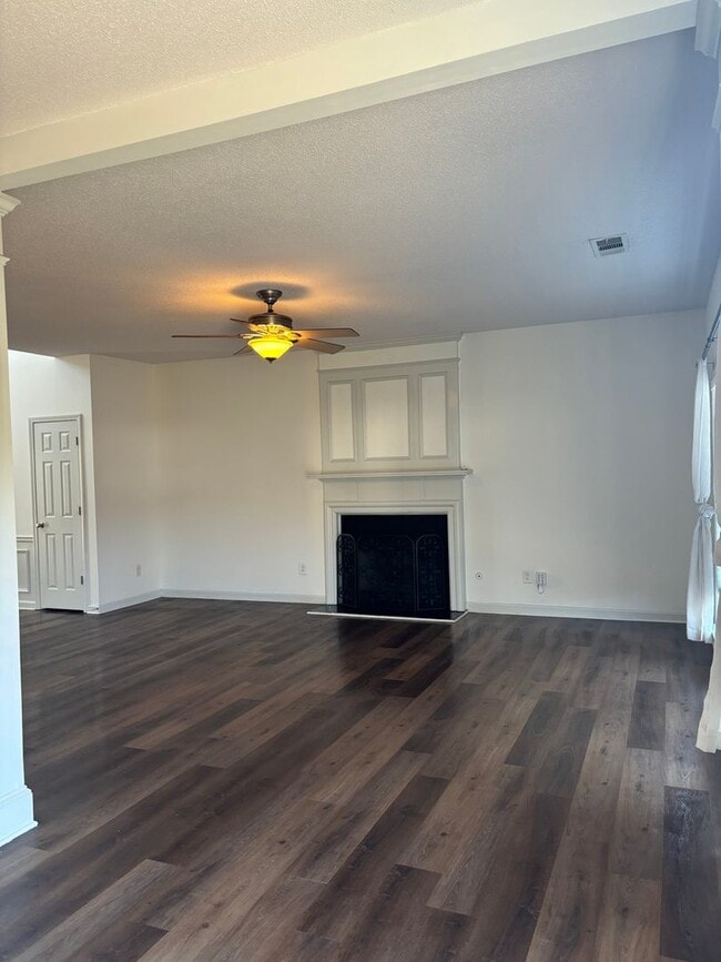 Building Photo - 1718 Bentridge Dr NW