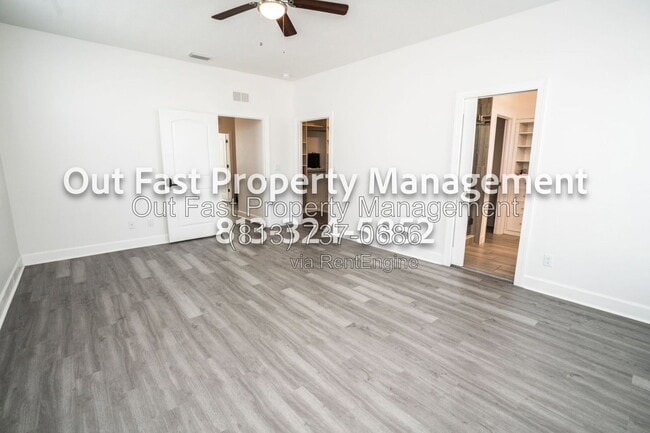 Building Photo - 4859 W Prescott St
