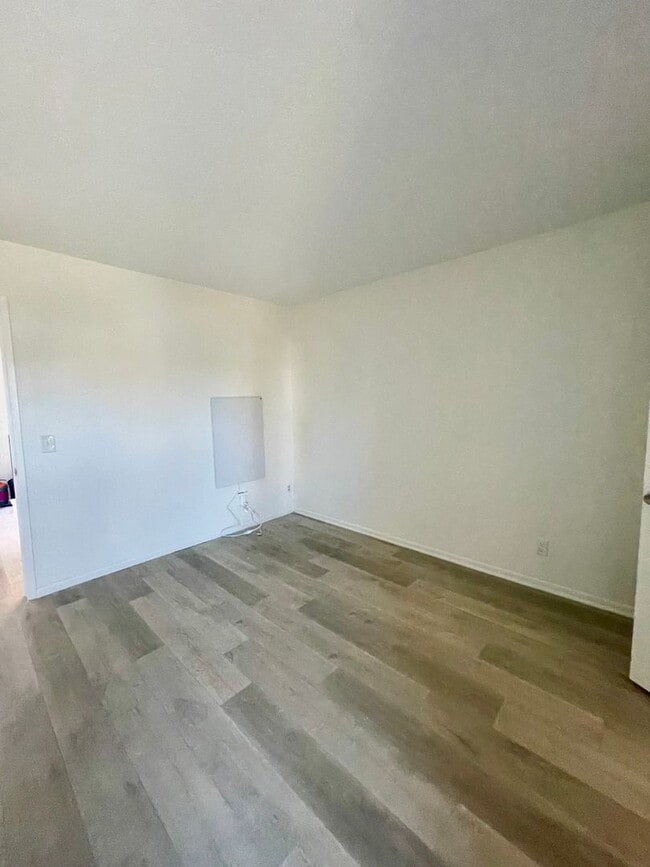 Building Photo - 2175 Pierpont Blvd