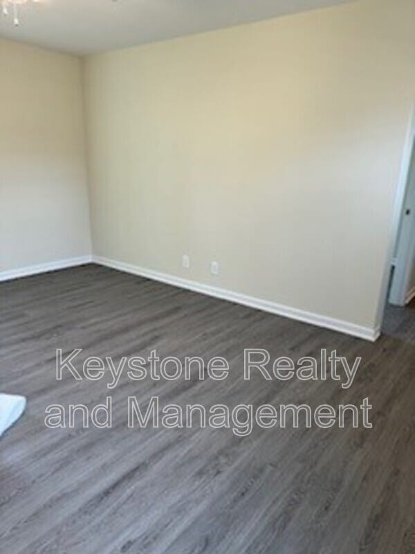 Building Photo - 157 Mace Ln