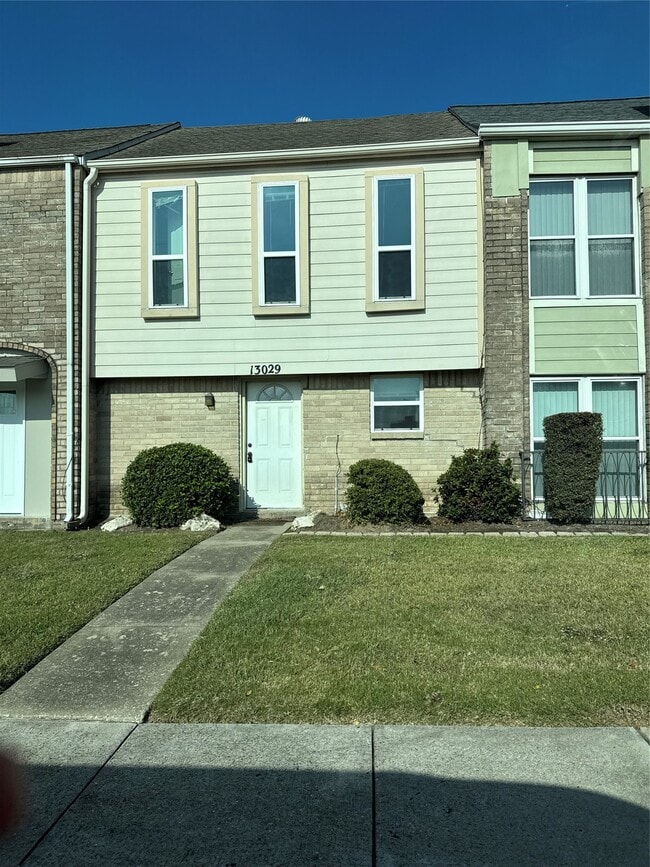 Building Photo - 13029 Nyack Dr