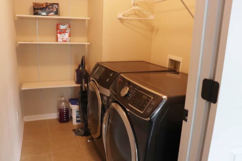 Building Photo - 4940 Racquet Ct