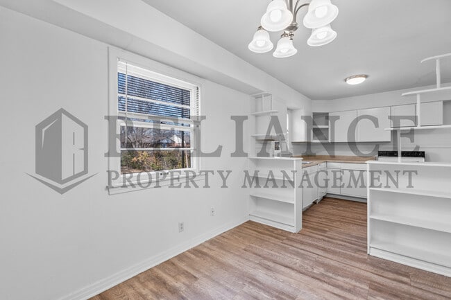 Building Photo - 363 N Woodlawn Blvd