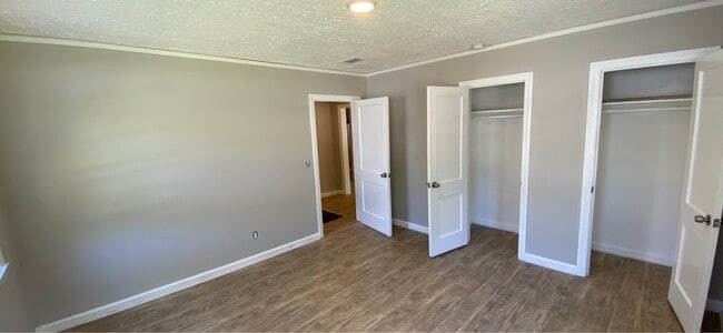 Building Photo - 46 Lafayette Dr