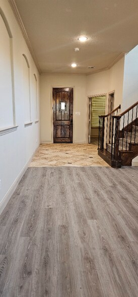 Building Photo - 944 Lake Meadow Ln