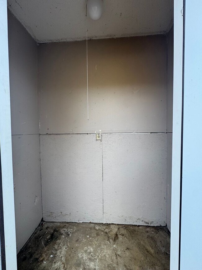 Building Photo - 3546 Christine Rd