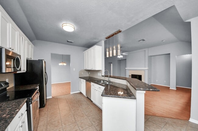 Building Photo - 9711 Andrews Ln