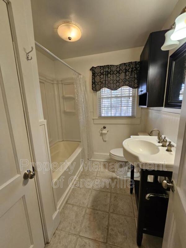 Building Photo - 17 Springfield Ave