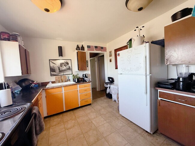 Building Photo - 1/2 OFF FIRST MONTH RENT - Available NOW