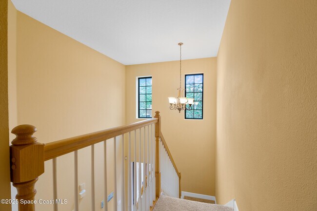 Building Photo - 746 Ventura Dr