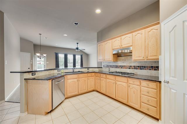 Building Photo - 6304 Fall River Dr