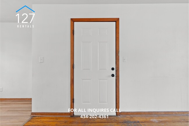 Building Photo - 2 Bedroom Apartment in Great Location