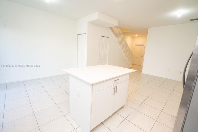 Building Photo - 13237 SW 286th Terrace