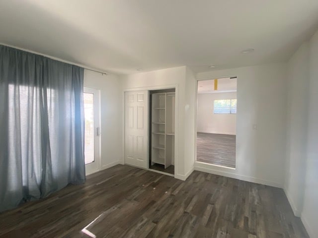 Building Photo - 2423 La Presa Ave