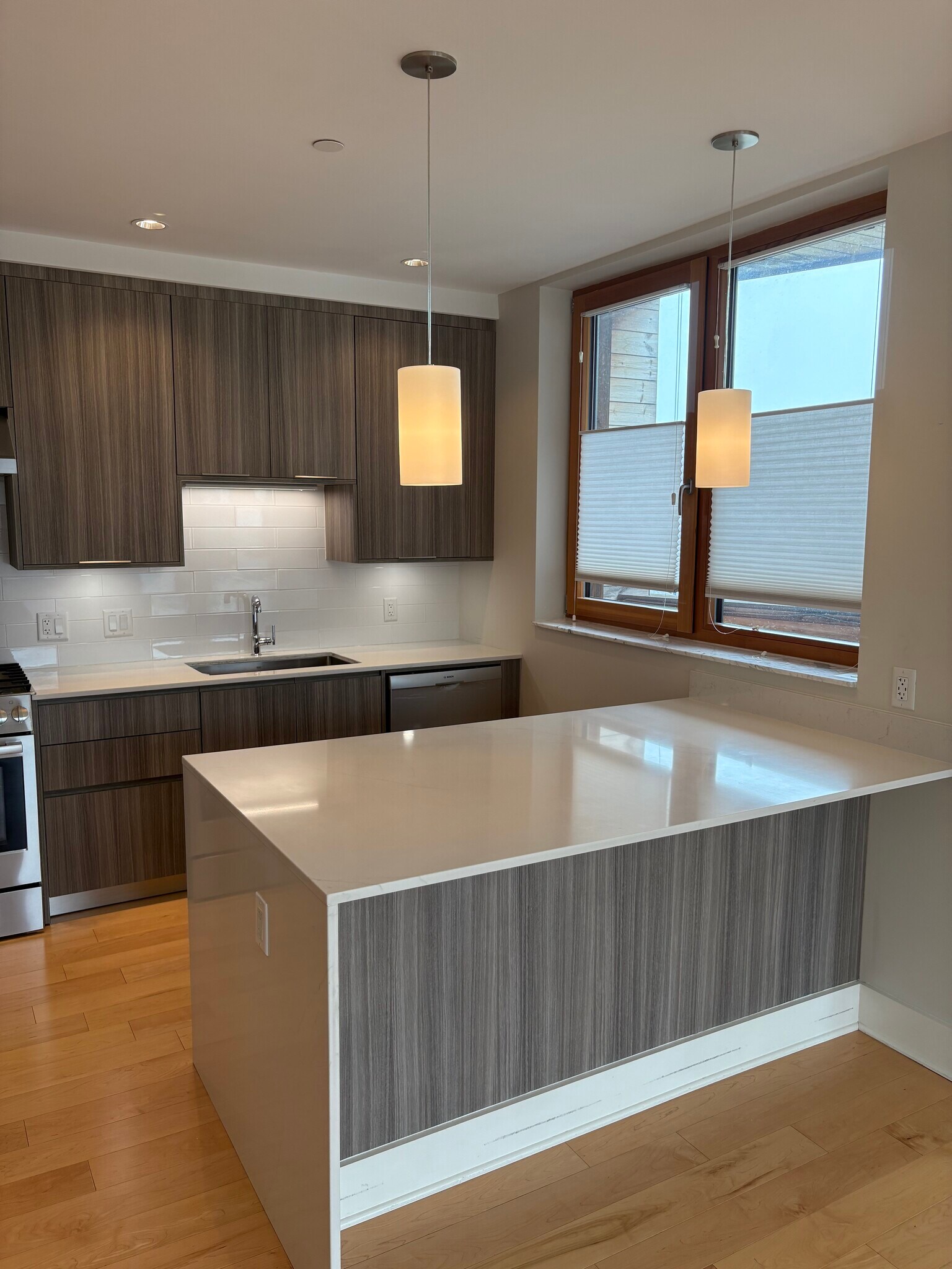 Building Photo - 240 Salem St