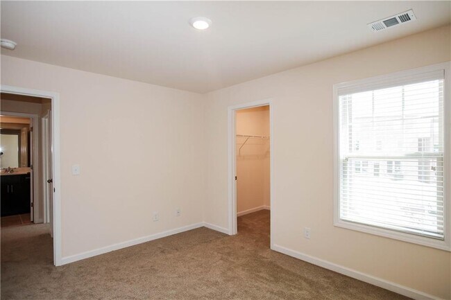 Building Photo - 4295 Almanor Cir