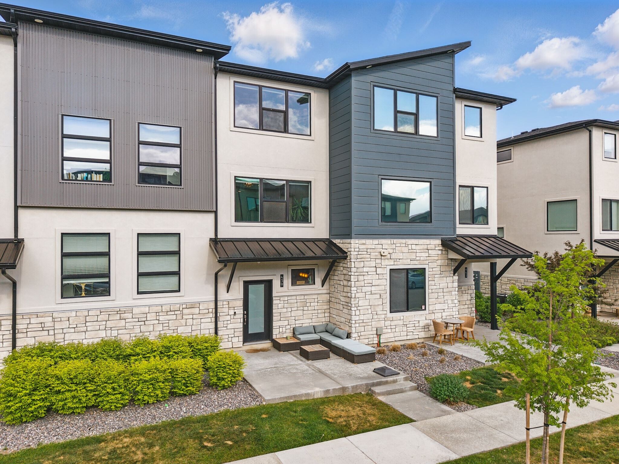 Building Photo - 439 S Meadow Garden Rd