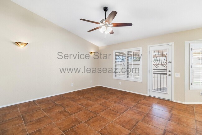 Building Photo - 3110 N 114th Dr