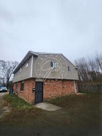 Building Photo - Updated 4-Bedroom Home with 1.5 Baths – Minutes from Oregon