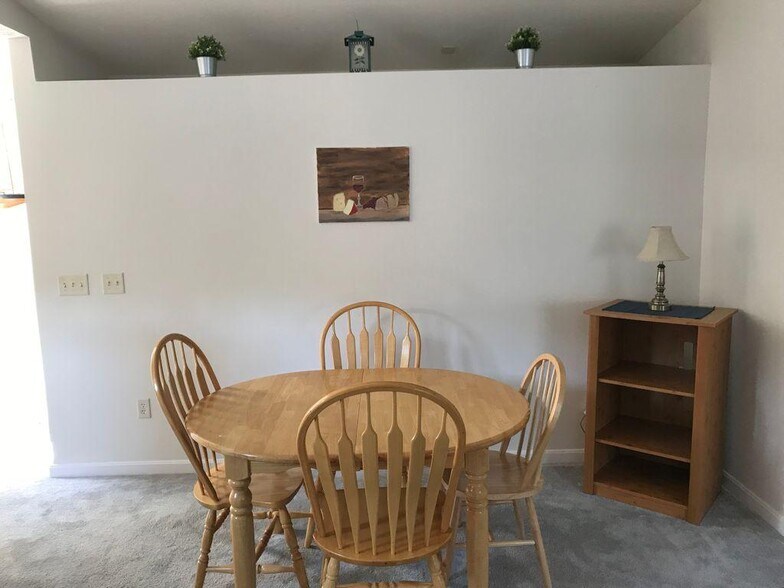 Building Photo - 7248 English Dr