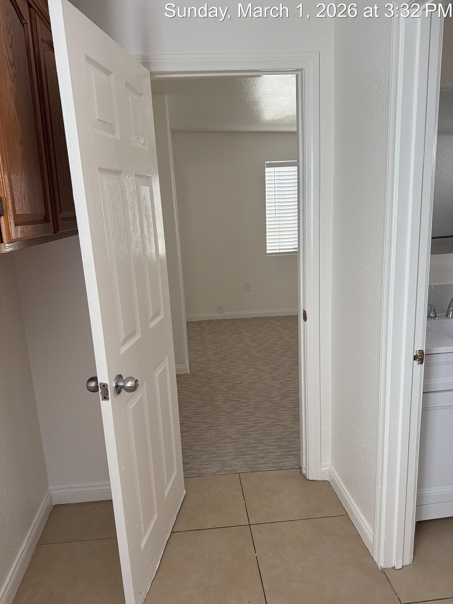 Building Photo - 654 W 21st St