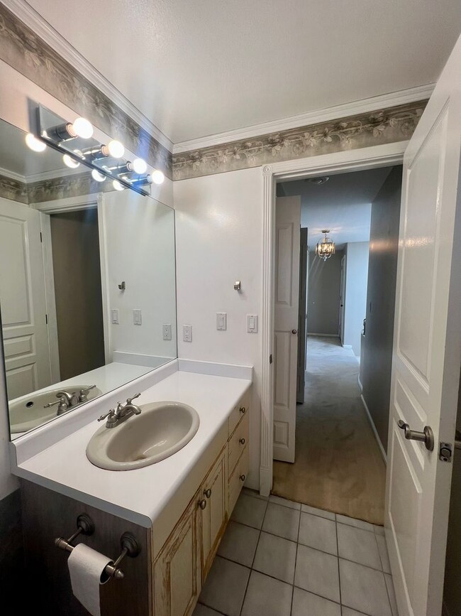 Building Photo - 5 Bedroom in Gated Birch Bay Community!