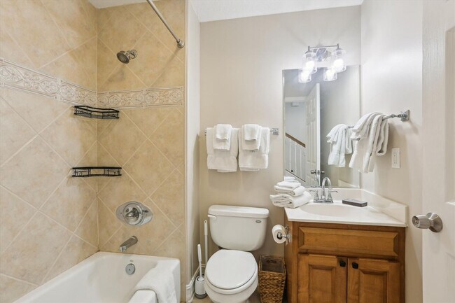 Building Photo - 361 Royal Caribbean Ct