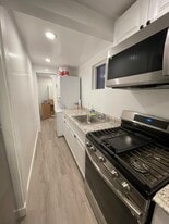 Building Photo - 2129 9th Ave