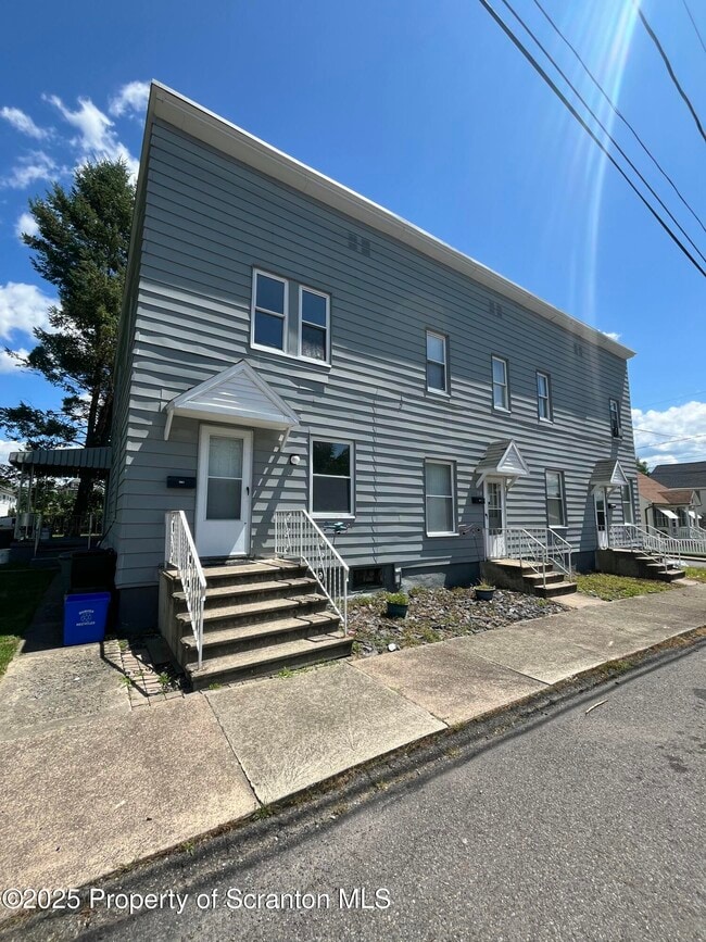 Primary Photo - 401 Sussex St