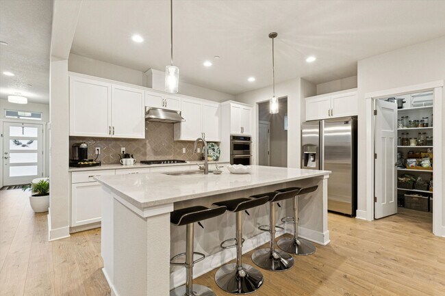 Building Photo - 8549 SW 176th Ave