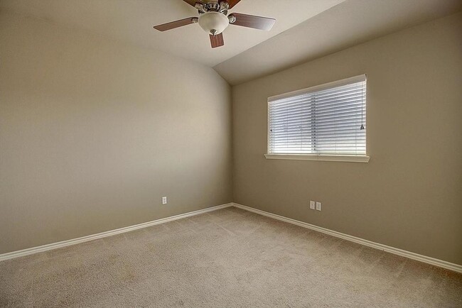 Building Photo - 7517 Vaquero Dr