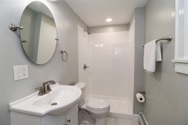Building Photo - 63 Laidlaw Ave