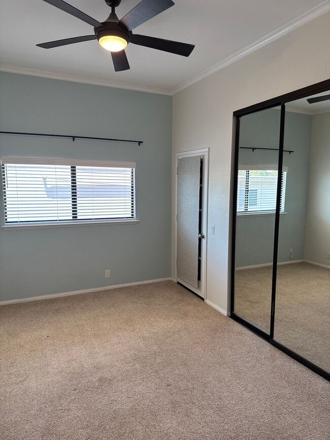 Building Photo - 2 BR/2BA Kensington Condominium with Garage