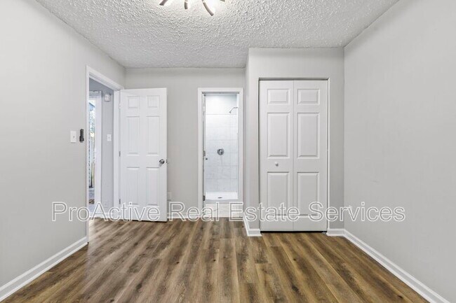 Building Photo - 5809 Layton St